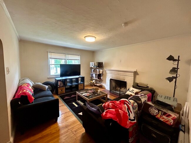 Living Room - 23 Heath St
