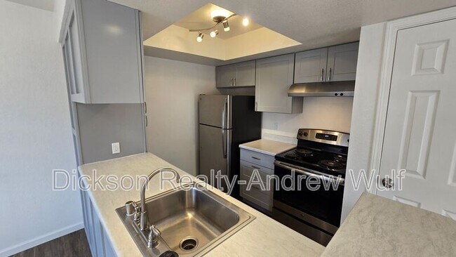 Foto del edificio - 239 Cheney St