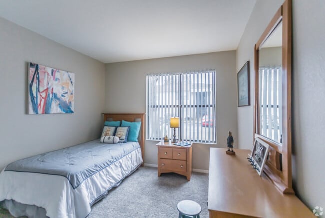 Building Photo - The Parkway