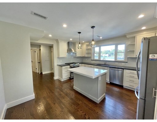 Primary Photo - 131 Lynnfield St