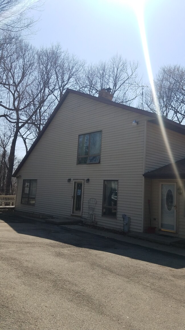 Building Photo - N7051 Switzke Rd
