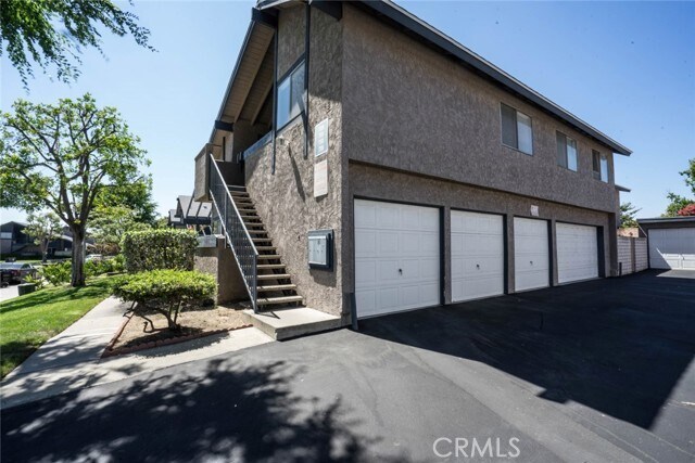 Building Photo - 731 Windwood Dr