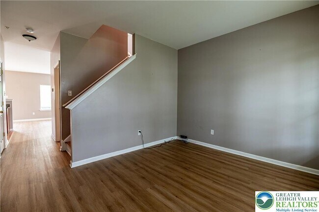 Foto del edificio - 955 King Way