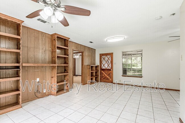 Building Photo - 4640 FM1374