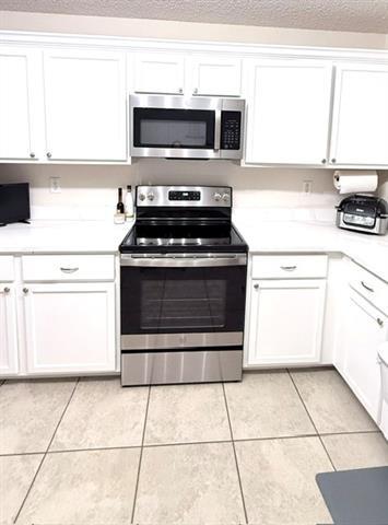 Building Photo - 1027 Mazourka Dr