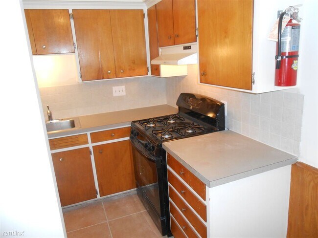 Foto del edificio - 1 br, 1 bath 4plex - 732 W Lincoln Ave 734...