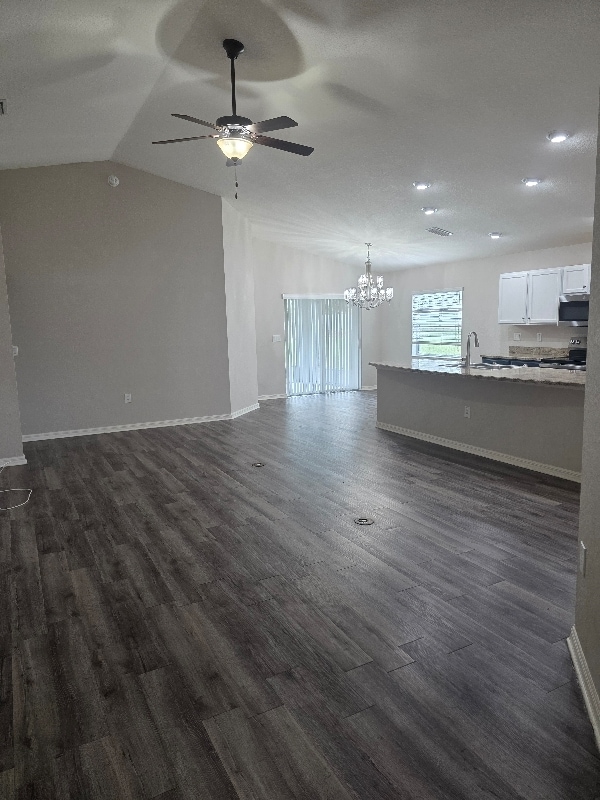 Building Photo - 1906 Danes Ct