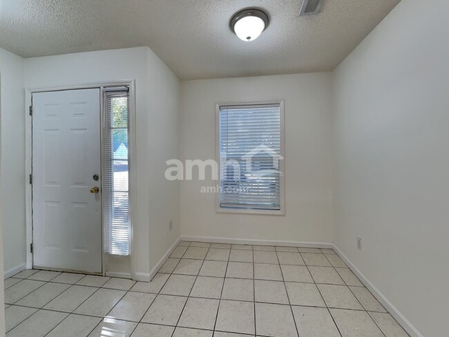 Building Photo - 101 Charlotte Ct