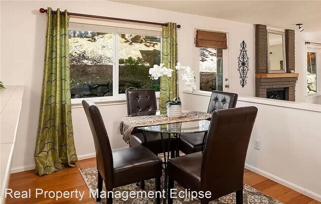 Foto del edificio - 2 br, 2 bath House - 16007 NE 41st Ct #7A
