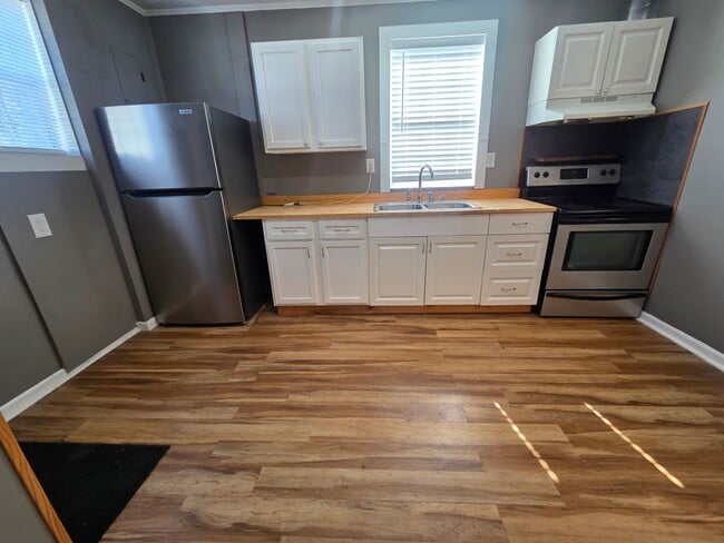 Building Photo - Renovated 2 bed home in Gadsden, AL!