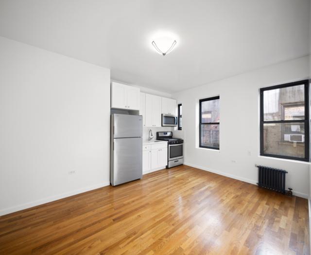 Building Photo - 1 bedroom in Long Island City NY 11104