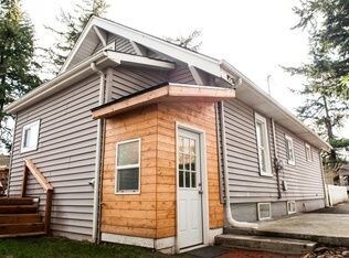 Building Photo - Beautiful SE Portland house