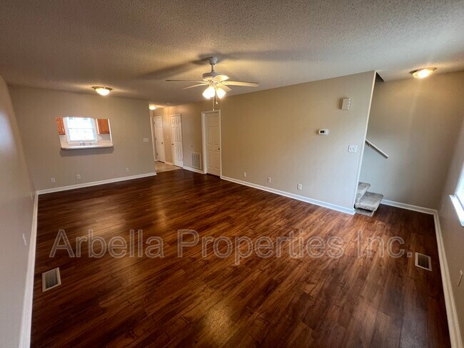 Foto del edificio - 152 Gray Station Rd