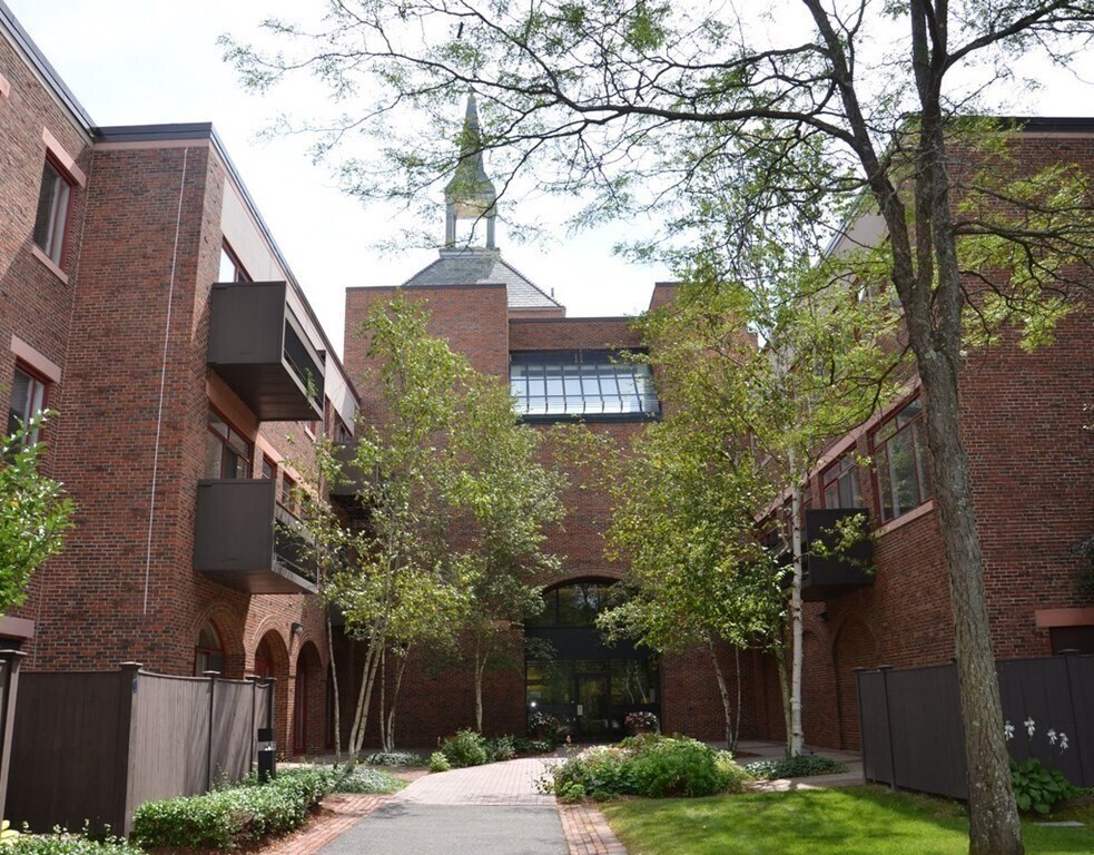 100 Keyes Rd Unit 209, Concord, MA 01742 Condo for Rent in Concord