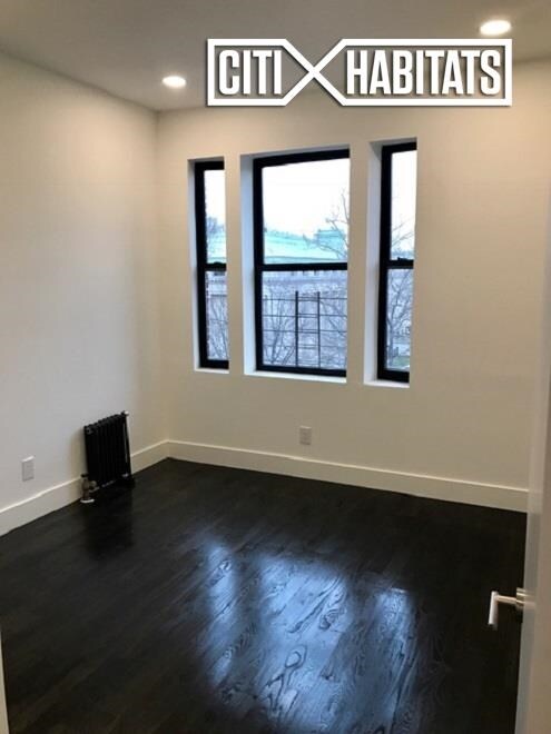 Building Photo - 605 W 151st St