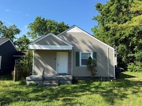 Building Photo - 1300 Cardinal Ave