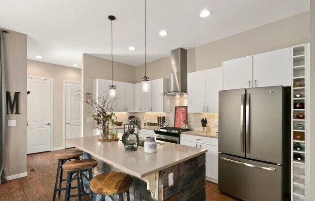 Foto del edificio - 2740 S Delaware St