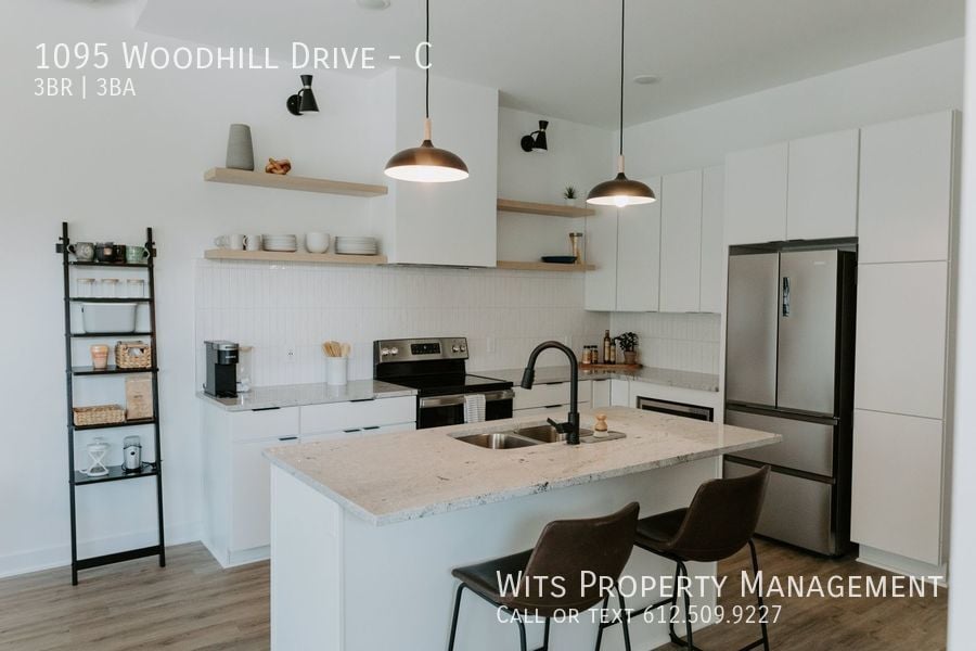 Foto principal - Now Leasing Brand New Modern Townhomes in ...