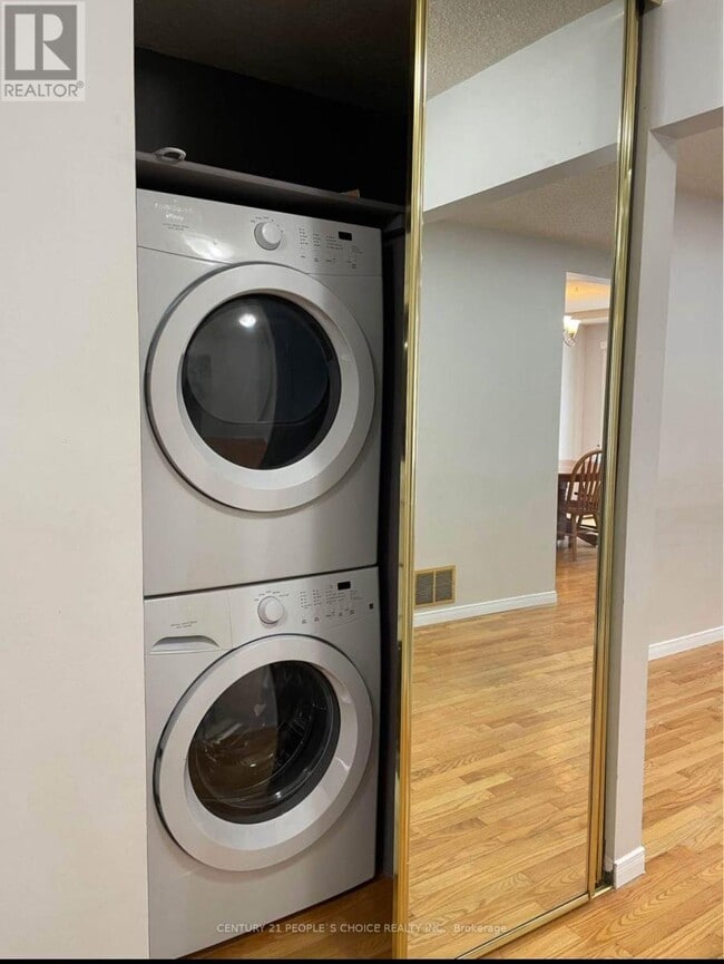 Photo du bâtiment - 3 Blossom Ave