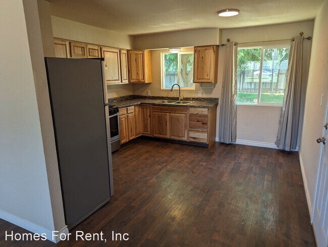 Building Photo - 3 br, 2 bath House - 917 Keegan Ave