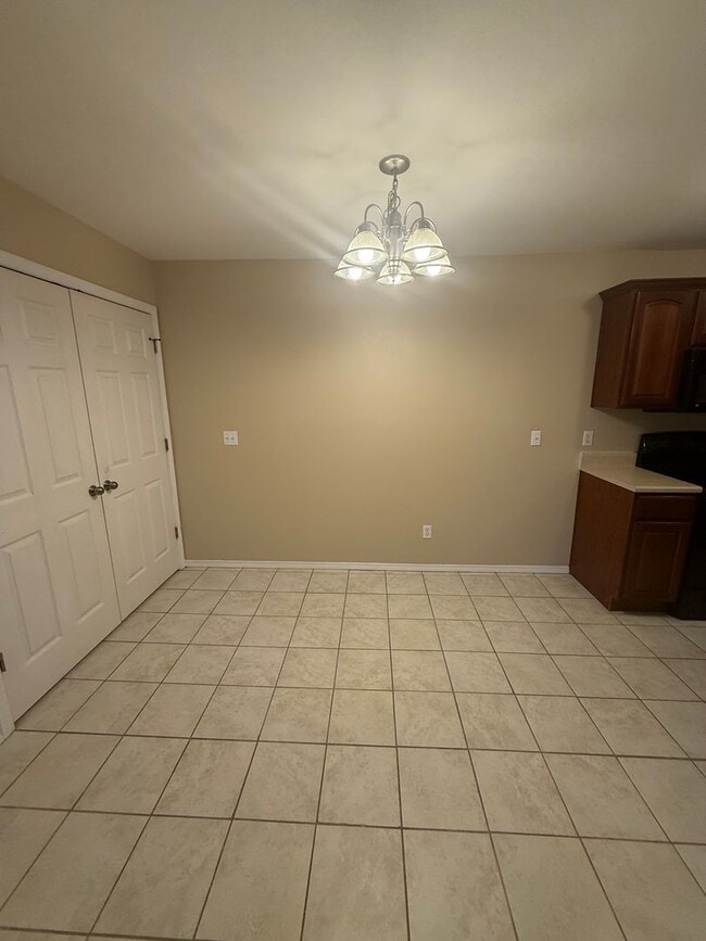 Building Photo - One bedroom One bath apartment at Clifton Heights located on 3 floor