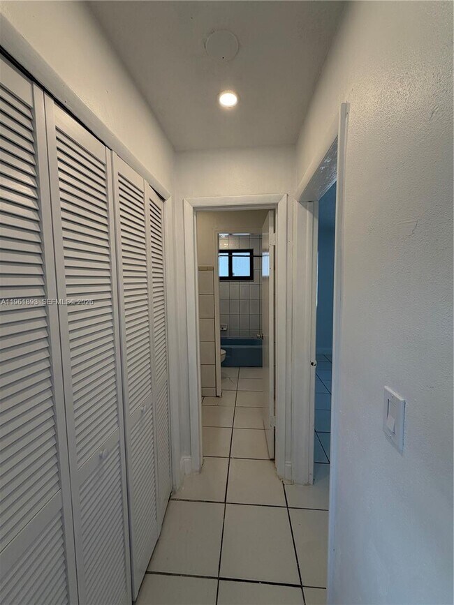 Foto del edificio - 17150 NE 23rd Ave