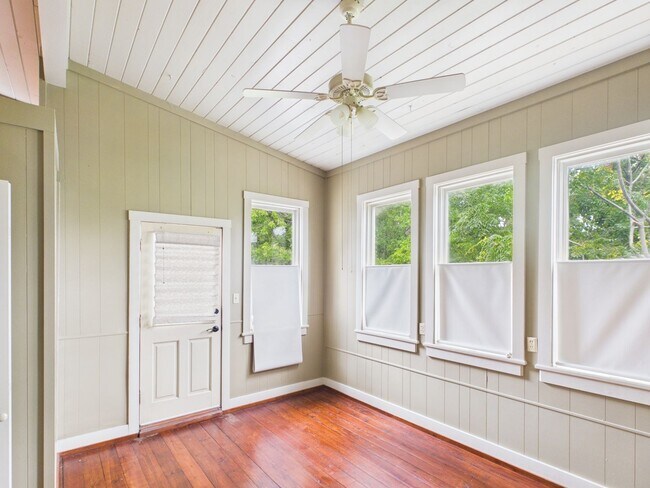 Foto del edificio - Charming 2BR/2BA with incredible storage in Fredericksburg, TX!