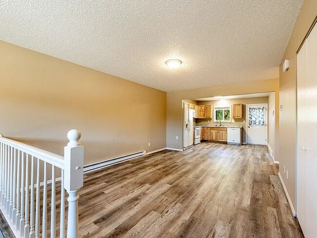 Foto del edificio - 4 bedroom rental in great neighborhood