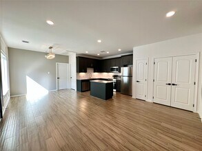 Building Photo - 11561 Persimmon St