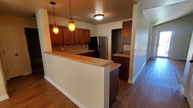 Building Photo - (3) Bed/(2) Bath in North Norman Avail NOW...