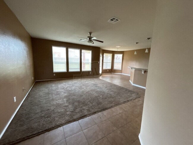 Building Photo - 3407 Cricklewood Drive