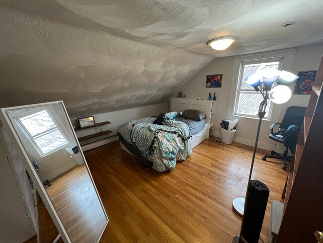 Foto del edificio - 639 Somerville Ave