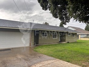 Building Photo - 2633 McKee Rd