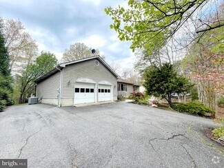 Building Photo - 2713 Cove Point Rd