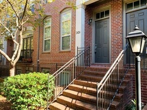 Building Photo - 2426 Crescent Park Ct