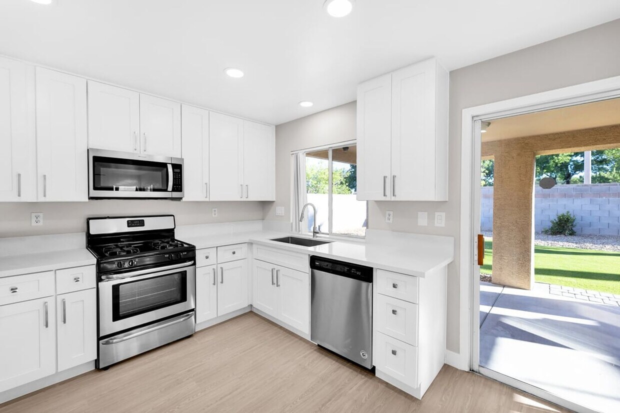 Primary Photo - Stunning Remodeled Summerlin Home!