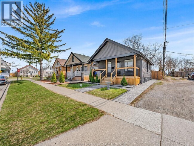 Building Photo - 561 Ellis St