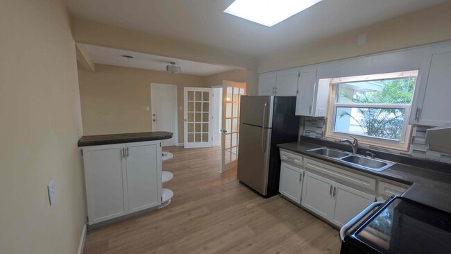 Foto del edificio - 4019 28th Ave N