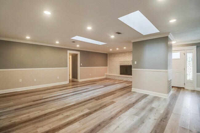 Foto del edificio - 15744 Parkwood Dr S