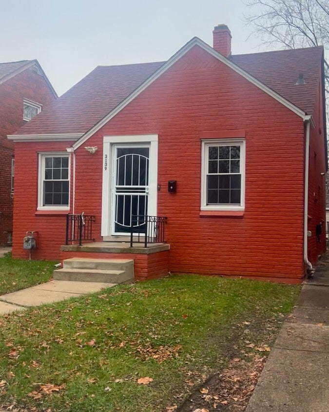 Primary Photo - 3139 Greyfriars
