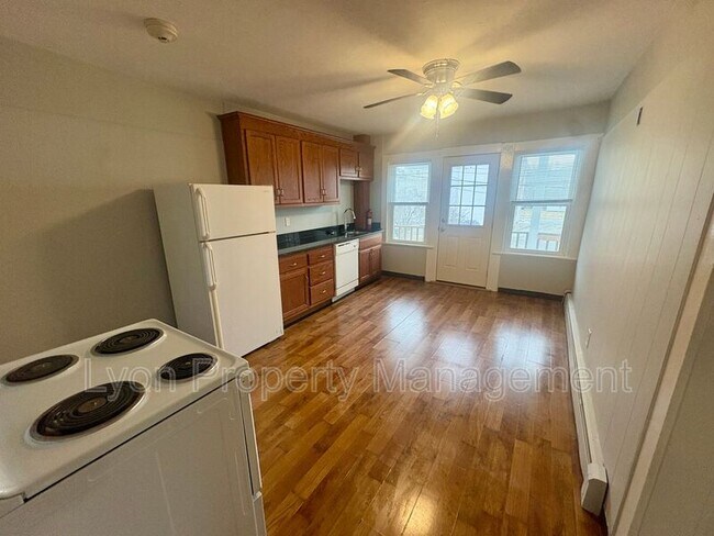 Building Photo - 70 Bouvier Ave