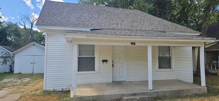 Building Photo - 1317 N Prospect Ave