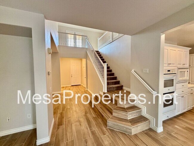 Building Photo - 1774 Wright Pl