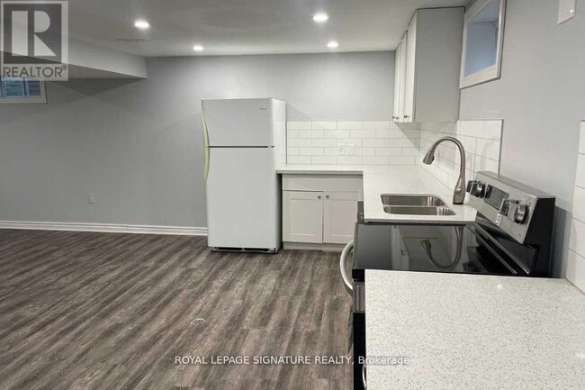 Building Photo - 2438 Padstow Crescent