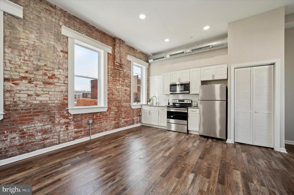 Foto principal - 537 N 64th St