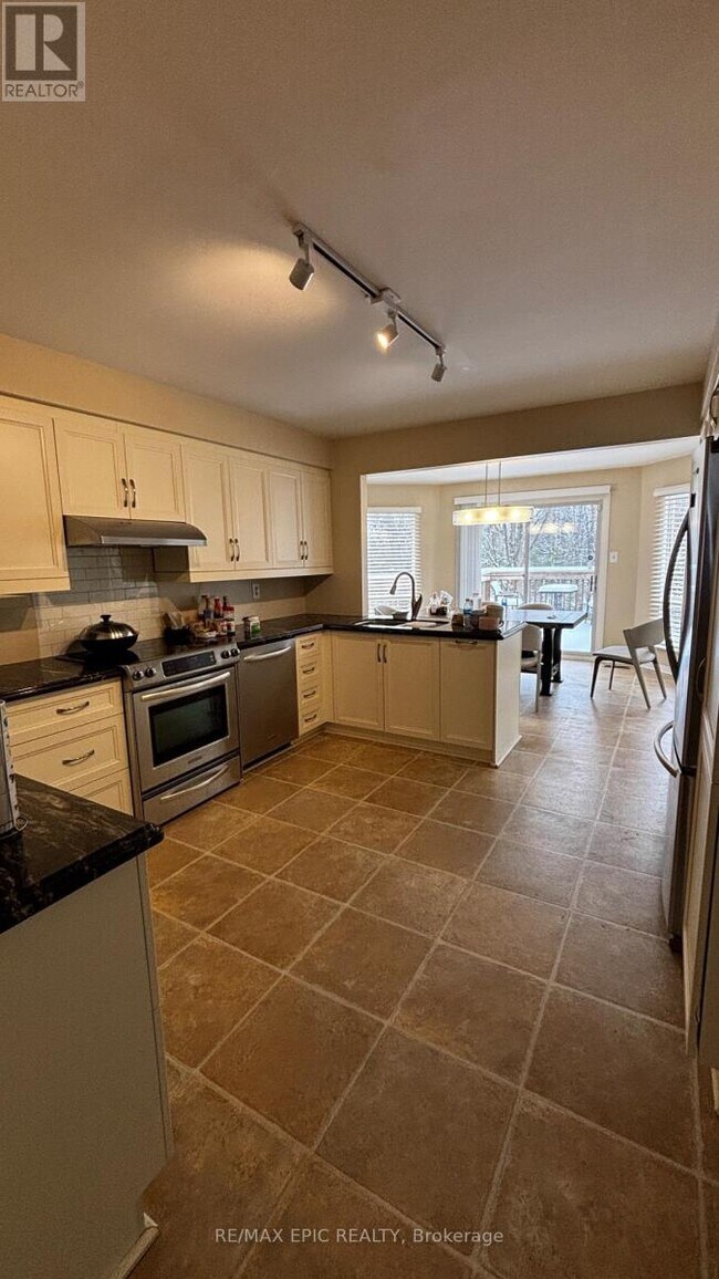 Photo du bâtiment - 24 Cairns Dr