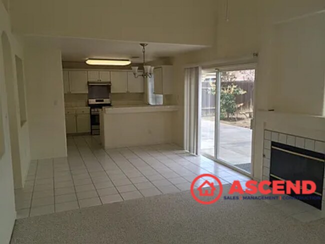 Foto del edificio - Beautiful 4 bedroom Two-Story Home!