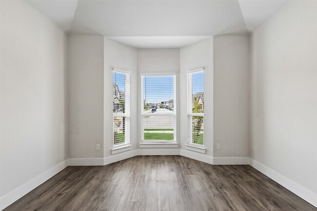 Foto del edificio - 6145 Tahoe Winds Dr