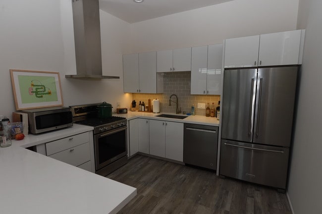 Building Photo - 1509 Cabrillo Ave