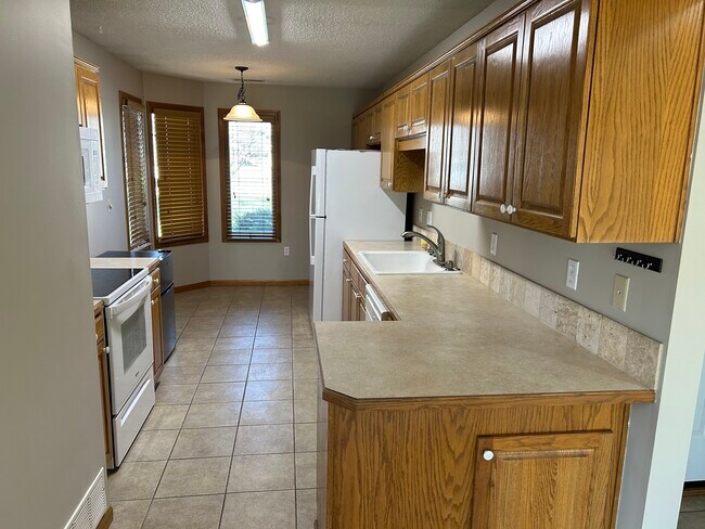 Building Photo - 4231 Timberline Ct